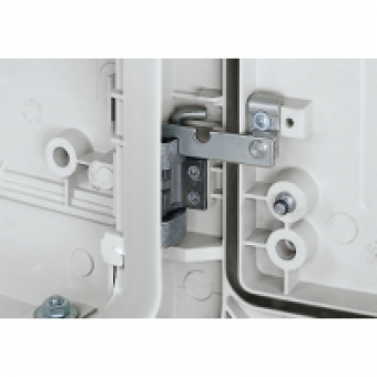 NSYRETPLA - Door retainer for vers.PLA PLAZ and PLAT -opening110º, Schneider Electric